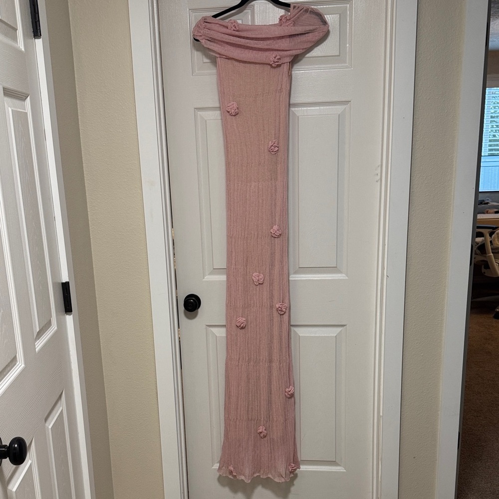 Meshki pink off the shoulder, bump friendly! Size medium. Like new, worn 1x - Picture 6 of 6